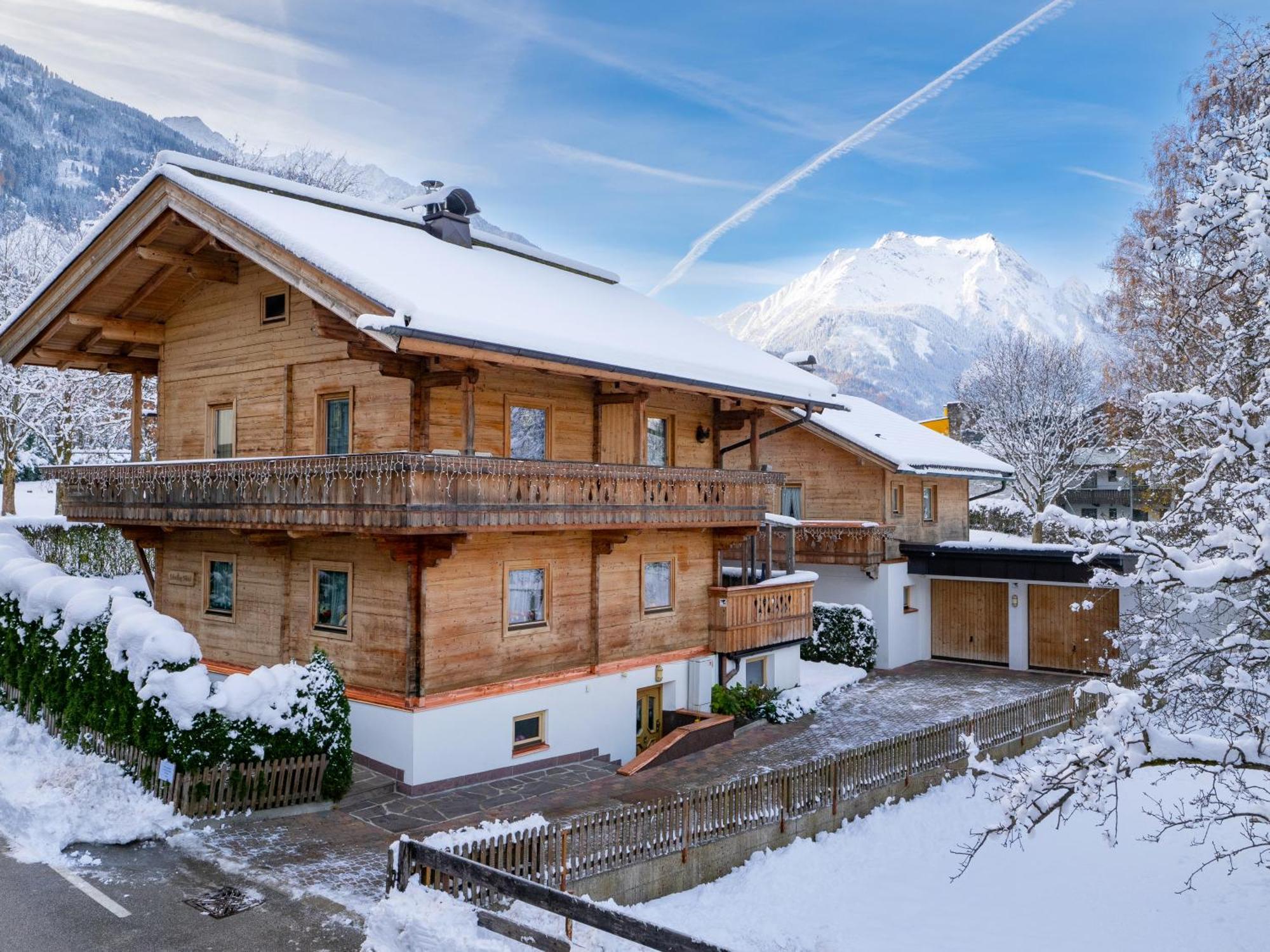 Chalet - Appartements Julitta Mayrhofen Bagian luar foto