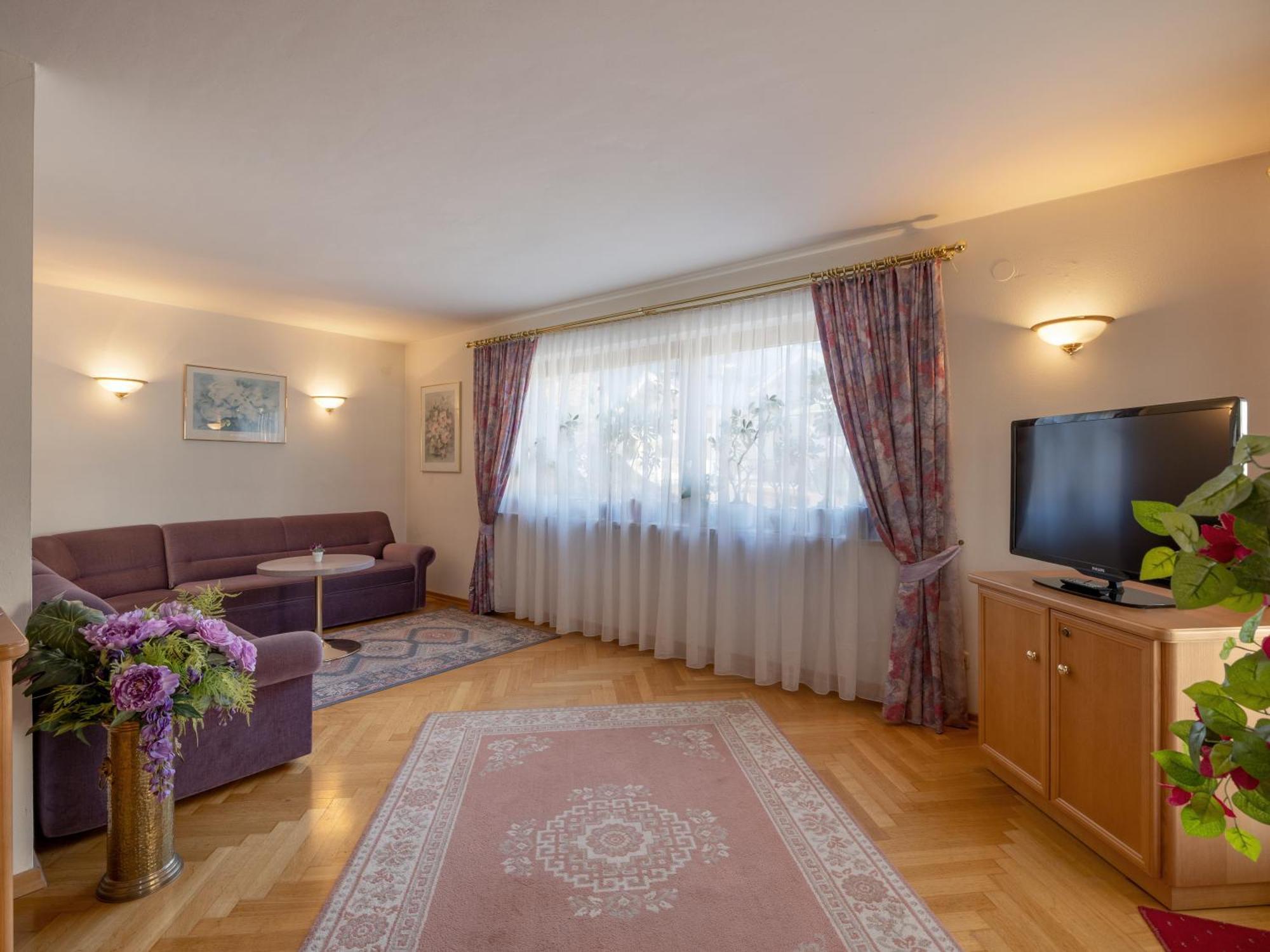 Chalet - Appartements Julitta Mayrhofen Bagian luar foto