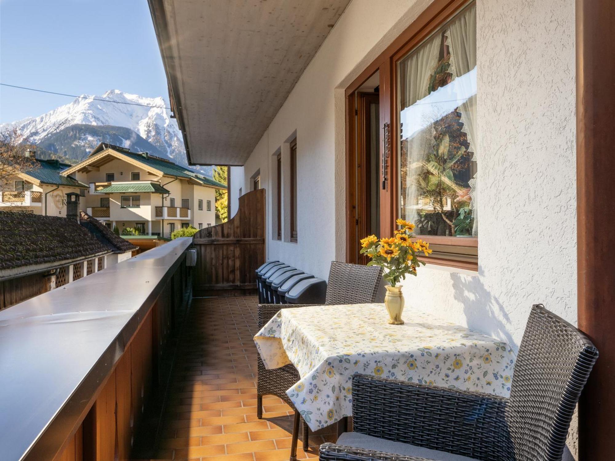 Chalet - Appartements Julitta Mayrhofen Bagian luar foto